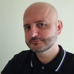 Colour profile photo of Solutions' employee Barry Thomas