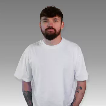 Colour profile photo of Solutions' employee Matthew Fraser
